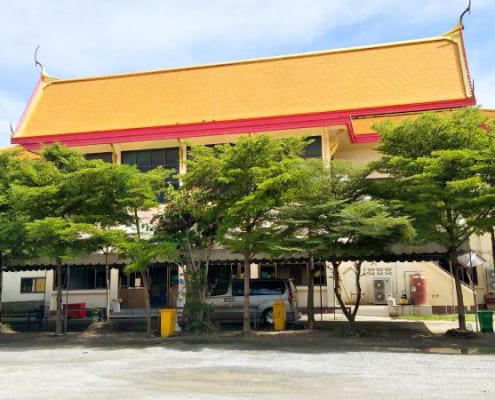 ด้านข้างศาลา วัดโกมุทพุทธรังสี โดยร้าน Reedthai ด้านข้างศาลา วัดโกมุทพุทธรังสี โดยร้าน Reedthai