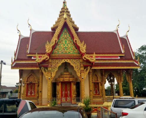 ด้านหน้าโบสถ์ วัดเทวสุนทร โดยร้าน Reedthai ด้านหน้าโบสถ์ วัดเทวสุนทร โดยร้าน Reedthai