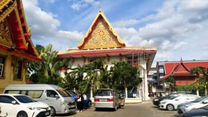 ที่จอดรถ วัดดอนเมือง โดยร้าน Reedthai ที่จอดรถ วัดดอนเมือง โดยร้าน Reedthai