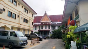 ที่จอดรถ วัดเทวสุนทร โดยร้าน Reedthai ที่จอดรถ วัดเทวสุนทร โดยร้าน Reedthai