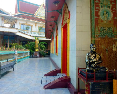 ภายในตัววัด วัดช่องลม โดยร้าน Reedthai ภายในตัววัด วัดช่องลม โดยร้าน Reedthai