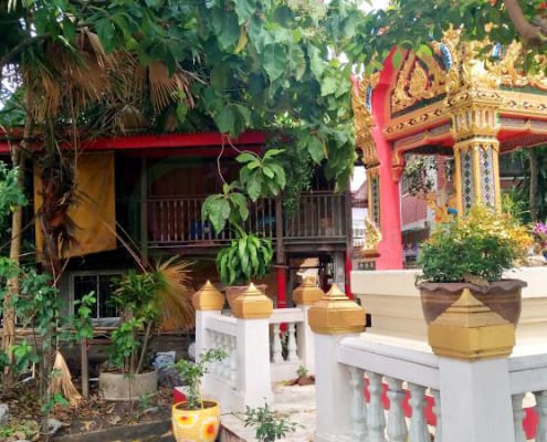 ศาลหน้ากุฏิ วัดศาลาแดง โดยร้าน Reedthai ศาลหน้ากุฏิ วัดศาลาแดง โดยร้าน Reedthai