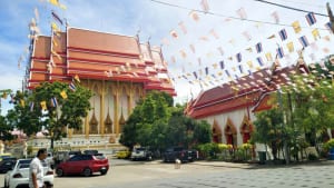 โบสถ์ด้านข้าง วัดศาลาแดง โดยร้าน Reedthai โบสถ์ด้านข้าง วัดศาลาแดง โดยร้าน Reedthai