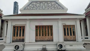 ด้านข้าววิหาร วัดเศวตฉัตร โดยร้าน Reedthai ด้านข้าววิหาร วัดเศวตฉัตร โดยร้าน Reedthai