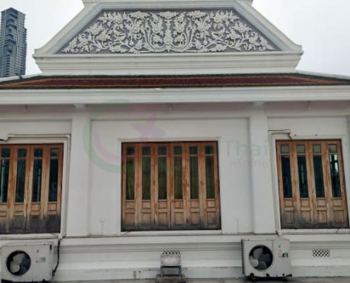 ด้านข้าววิหาร วัดเศวตฉัตร โดยร้าน Reedthai ด้านข้าววิหาร วัดเศวตฉัตร โดยร้าน Reedthai