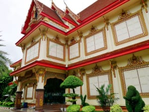 ด้านหน้าศาลา วัดธัญญะผล โดยร้าน Reedthai ด้านหน้าศาลา วัดธัญญะผล โดยร้าน Reedthai