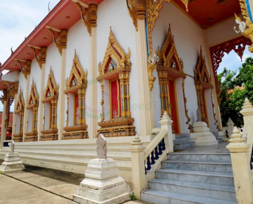 ทางขึ้นโบสถ์ วัดตาล โดยร้าน Reedthai ทางขึ้นโบสถ์ วัดตาล โดยร้าน Reedthai