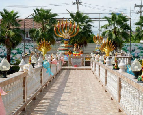 ทางเดินในวัด วัดทวีการะอนันต์ โดยร้าน Reedthai ทางเดินในวัด วัดทวีการะอนันต์ โดยร้าน Reedthai