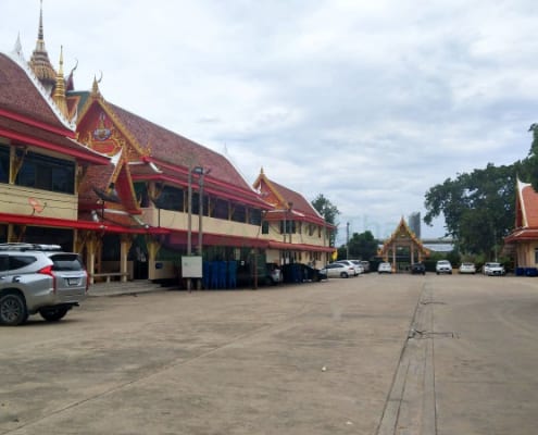 ที่จอดรถ วัดแสนสุข โดยร้าน Reedthai ที่จอดรถ วัดแสนสุข โดยร้าน Reedthai