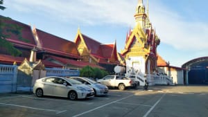 ที่จอดรถข้างวัด วัดกำแพง พระราม2 โดยร้าน Reedthai ที่จอดรถข้างวัด วัดกำแพง พระราม2 โดยร้าน Reedthai