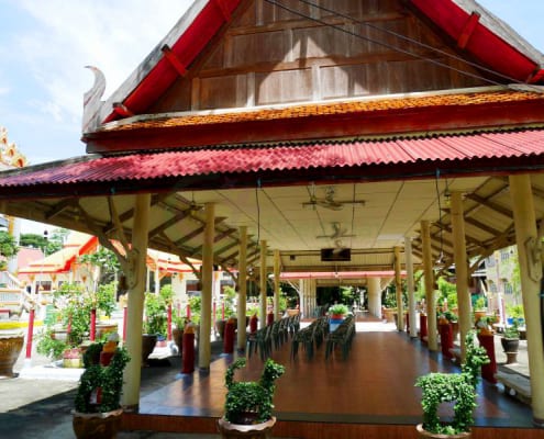 ที่นั่งข้างศาลา วัดเทียนถวาย โดยร้าน Reedthai ที่นั่งข้างศาลา วัดเทียนถวาย โดยร้าน Reedthai