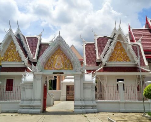 ประตูวัด วัดราษฎร์บำรุง โดยร้าน Reedthai ประตูวัด วัดราษฎร์บำรุง โดยร้าน Reedthai