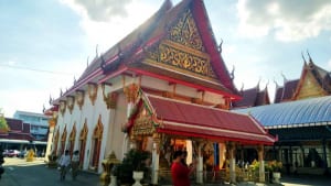 ภายในวัด วัดละหาร โดยร้าน Reedthai ภายในวัด วัดละหาร โดยร้าน Reedthai