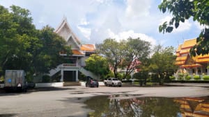 ลานกว้าง วัดราษฎร์บำรุง โดยร้าน Reedthai ลานกว้าง วัดราษฎร์บำรุง โดยร้าน Reedthai