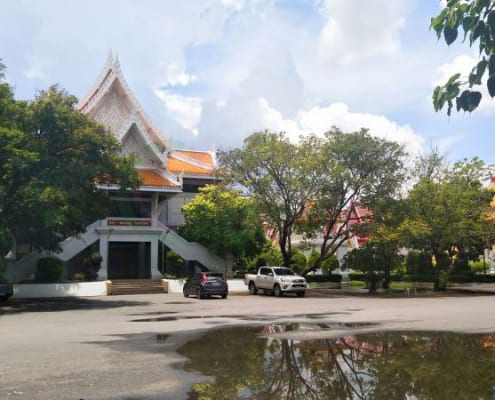 ลานกว้าง วัดราษฎร์บำรุง โดยร้าน Reedthai ลานกว้าง วัดราษฎร์บำรุง โดยร้าน Reedthai