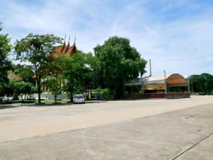 ลานกว้าง วัดเทียนถวาย โดยร้าน Reedthai ลานกว้าง วัดเทียนถวาย โดยร้าน Reedthai