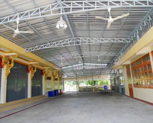 ลานกว้างตรงศาลา วัดตาล โดยร้าน Reedthai ลานกว้างตรงศาลา วัดตาล โดยร้าน Reedthai