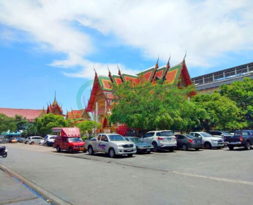 ลานจอดรถ วัดไผ่เงิน โดยร้าน Reedthai ลานจอดรถ วัดไผ่เงิน โดยร้าน Reedthai