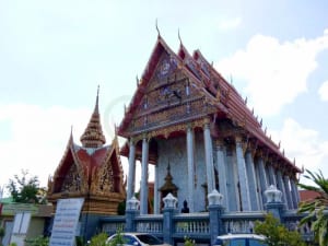 หน้าโบสถ์ วัดทินกรนิมิต โดยร้าน Reedthai หน้าโบสถ์ วัดทินกรนิมิต โดยร้าน Reedthai