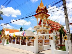 หอระฆัง ร้านพวงหรีดวัดไทรม้าใต้ ส่งพวงหรีดวัดไทรม้าใต้ โดยร้าน Reedthai หอระฆัง ร้านพวงหรีดวัดไทรม้าใต้ ส่งพวงหรีดวัดไทรม้าใต้ โดยร้าน Reedthai