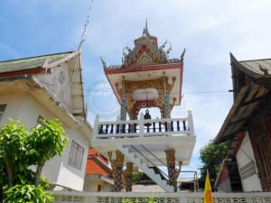 หอระฆังวัดเทียนถวาย โดยร้าน Reedthai หอระฆังวัดเทียนถวาย โดยร้าน Reedthai