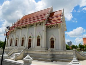 โบสถ์ด้านข้าง วัดชลประทานรังสฤษดิ์ โดยร้าน Reedthai โบสถ์ด้านข้าง วัดชลประทานรังสฤษดิ์ โดยร้าน Reedthai