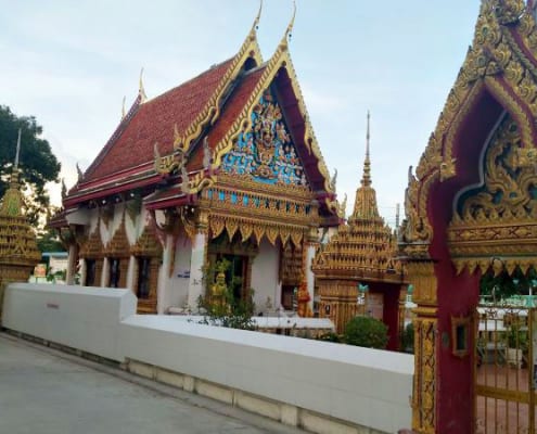 ประตูวัด วัดศรีประวัติ โดยร้าน Reedthai ประตูวัด วัดศรีประวัติ โดยร้าน Reedthai