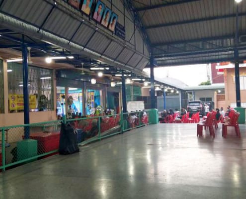 ภายในศาลา วัดศรีประวัติ โดยร้าน Reedthai ภายในศาลา วัดศรีประวัติ โดยร้าน Reedthai